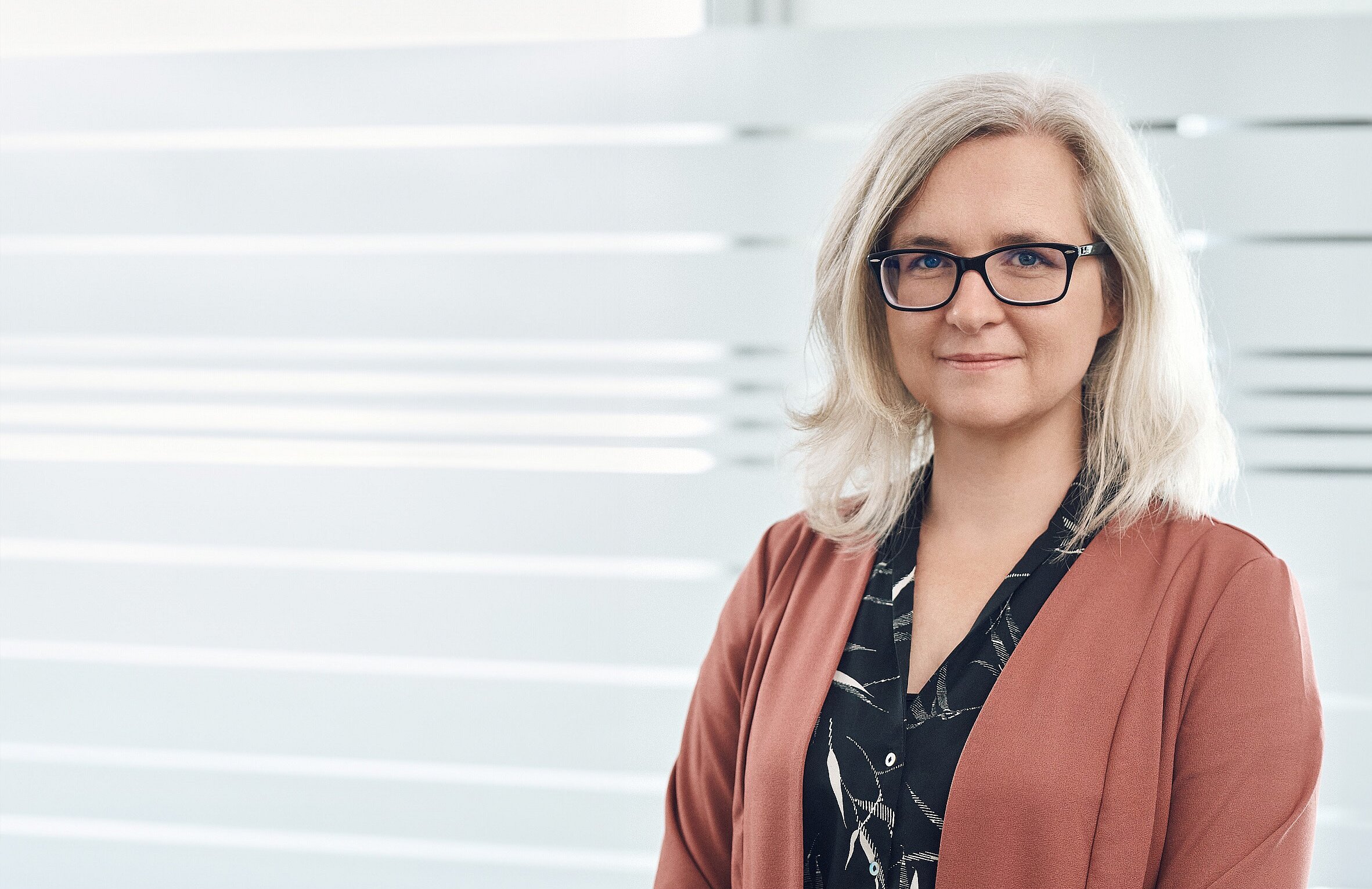 Porträt von Dr. Katja Kretschmer Abteilungsleiter Laboranalytik für Anoden -& Kathodenmaterial